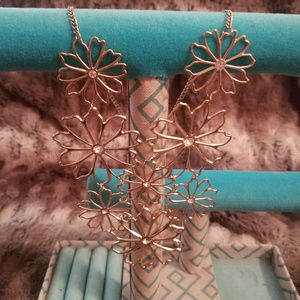 Gold flower rhinestone fashion statement necklace